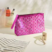 Eco lifestyle - ecolifestyle.shop Cotton Toiletry Bag with Net versatile wash bag that can be used as a traditional toiletry bag or shaving kit bag, a safe place to store your healthcare items while traveling. 1 x Large compartment 1 x Zipper Size: 21 x 12 x 4cm. Material: Cotton with Net. DB9215410