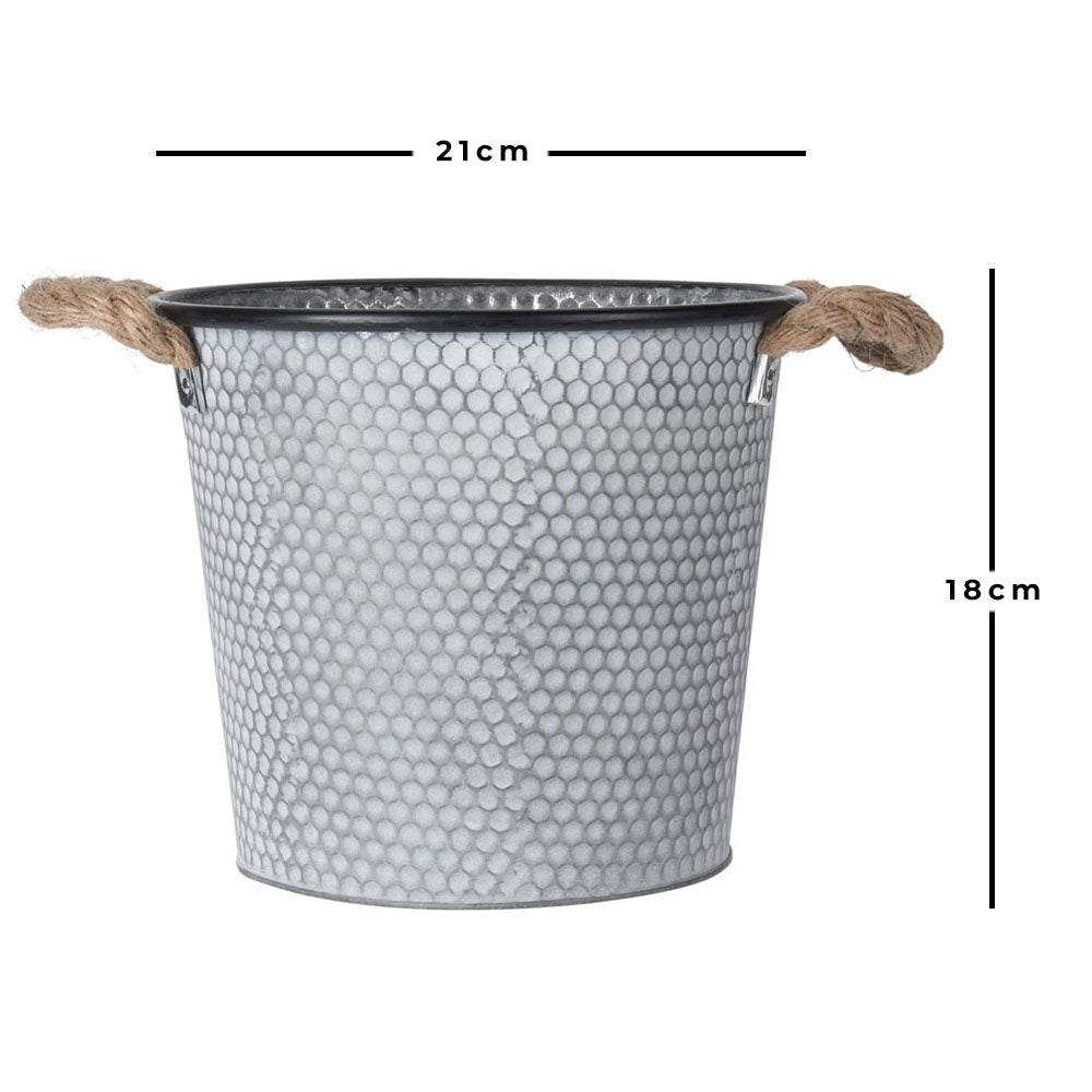21cm Zinc pot plant with rope handles is perfect for planting your plants. Ideal for flowers and herbs to show off in this embossed pot plant with eco-friendly rope knob-style handle. It will not cause leaking while watering your plants. The bucket is perfect for interiors, on the balcony, terrace or in the garden.. Eco lifestyle online shop. FZ3000620
