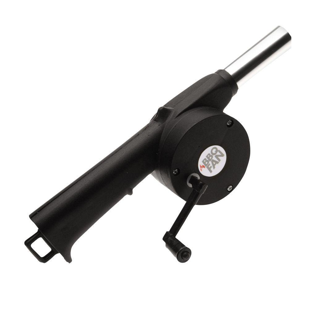 Portable metal air blower fan with handle speed control quickly heats barbecue fires, briquettes, coals, and wood. This braai fan will improve the time you spend cooking on the barbecue grill. Has a metal-air outlet that can avoid burns after high temperatures. A manual operation design, no battery or fuel required. Eco lifestyle online shop YL7119010